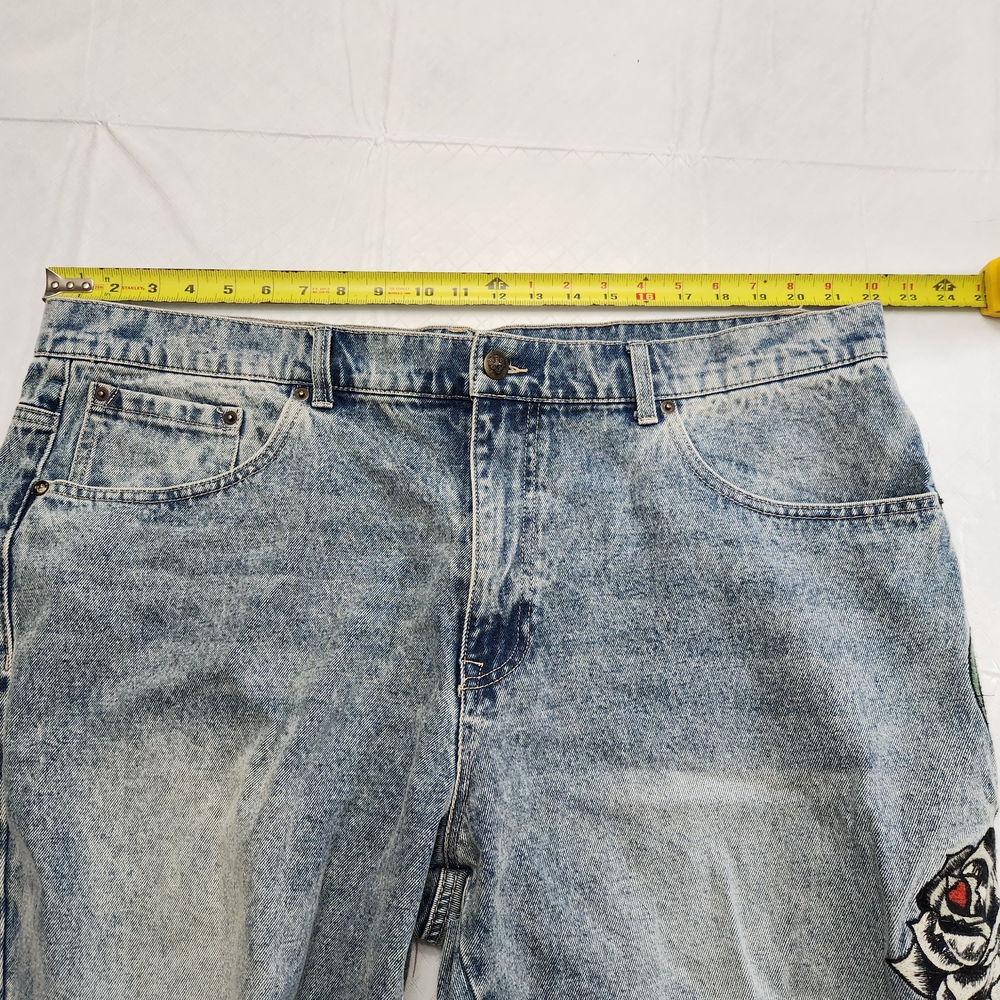 Ed Hardy Men's Graphic Jean Shorts Size 42 King Cobra Skull Raw Hem - Light Blue - Picture 9 of 13